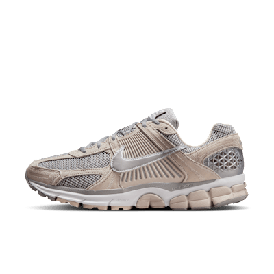 [NIKE] ZOOM VOMERO 5 ☆大人気☆ Nike Zoom Vomero 5 Men's Shoes. Nike.com
